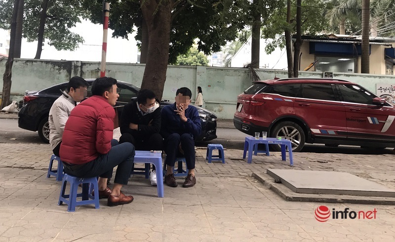 Hà Nội: Nhiều hàng quán 'ngoài đóng trong mở', bất chấp nguy cơ lây dịch cao