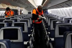 Mỹ: Hành khách gây loạn trên máy bay đối mặt 20 năm tù