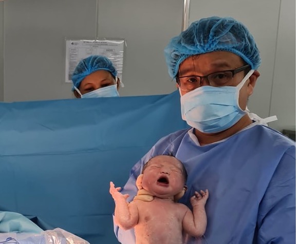 'Con gái tuổi Dần sẽ khổ': Những câu chuyện thương tâm vì mê tín