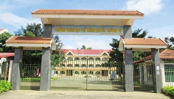 trường THTPT Nguyễn Trường Tộ,Đắk Lắk,học sinh trực tết