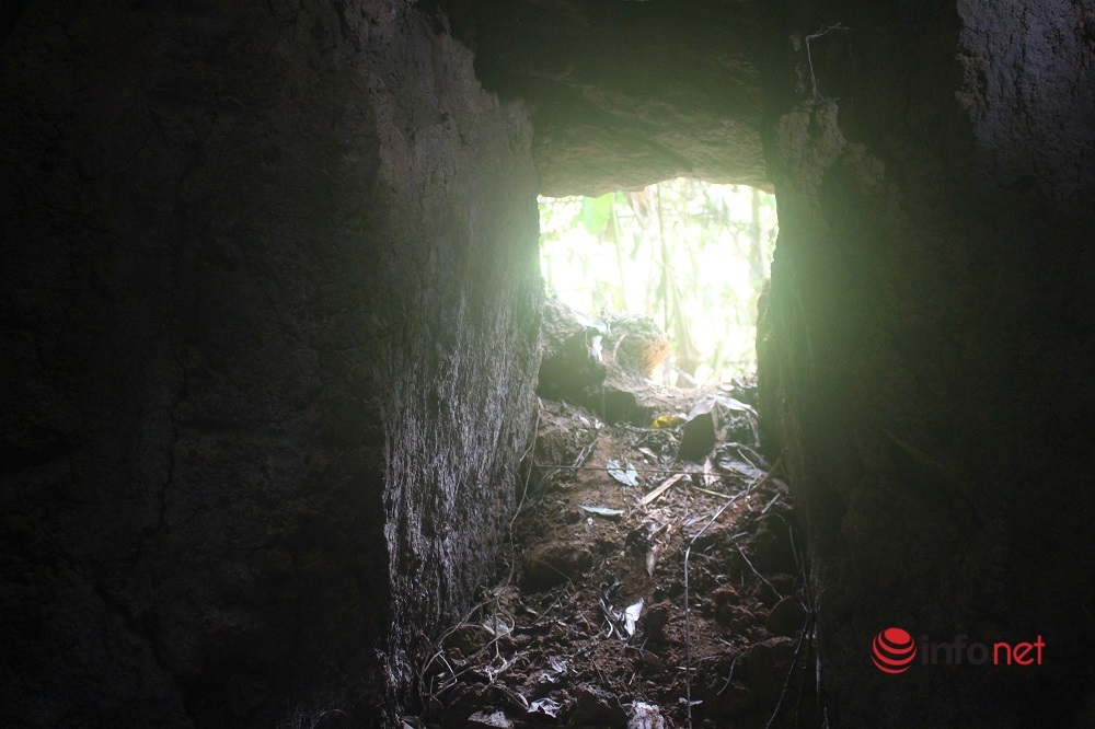 Độc đáo căn hầm ghép đá bí mật giữa rừng già