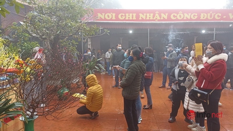 Đền Nưa - Am Tiên mở cửa đón du khách vãn cảnh 'cổng trời' đầu năm mới