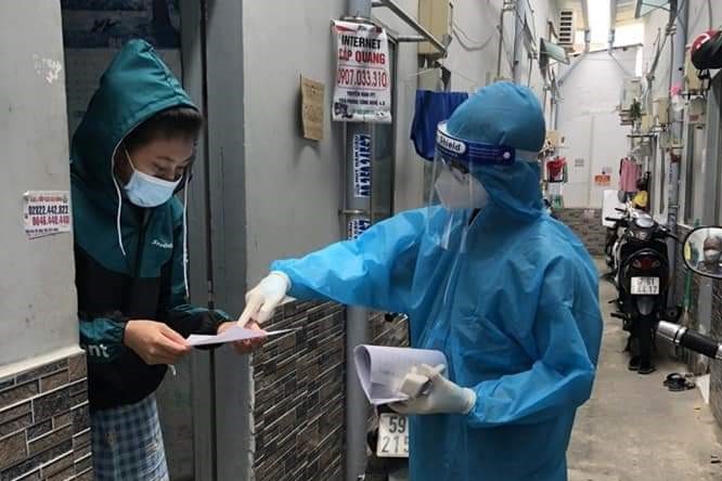 Trẻ bị Covid-19 cho uống kháng sinh, thuốc kháng virus là 'bắn tên không đích'