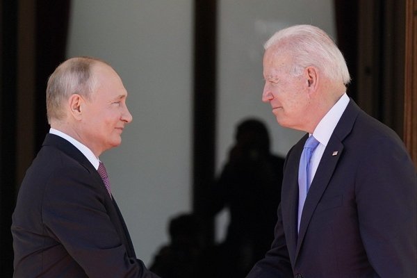 Nga – Mỹ nhất trí họp thượng đỉnh về Ukraine, Moscow khó tránh lệnh trừng phạt