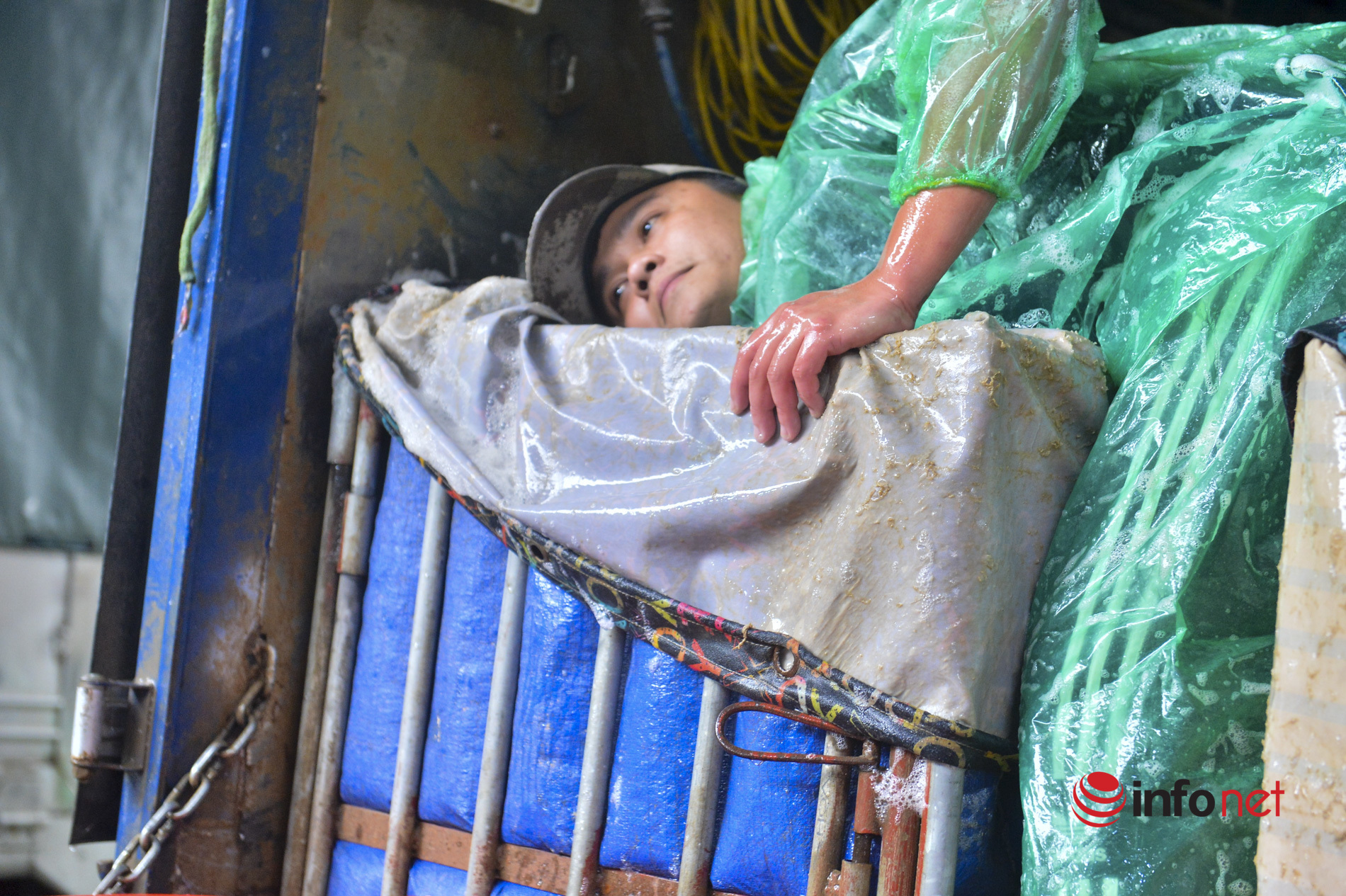 Hà Nội: Người lao động chật vật mưu sinh giữa những ngày giá rét kỷ lục