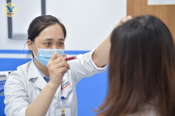 'Nữ tướng' điều hành hệ thống y tế phủ khắp Việt Nam