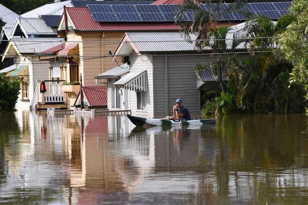 Hàng chục người đi sơ tán, 8 ca tử vong do mưa lớn trút xuống liên tục ở Australia
