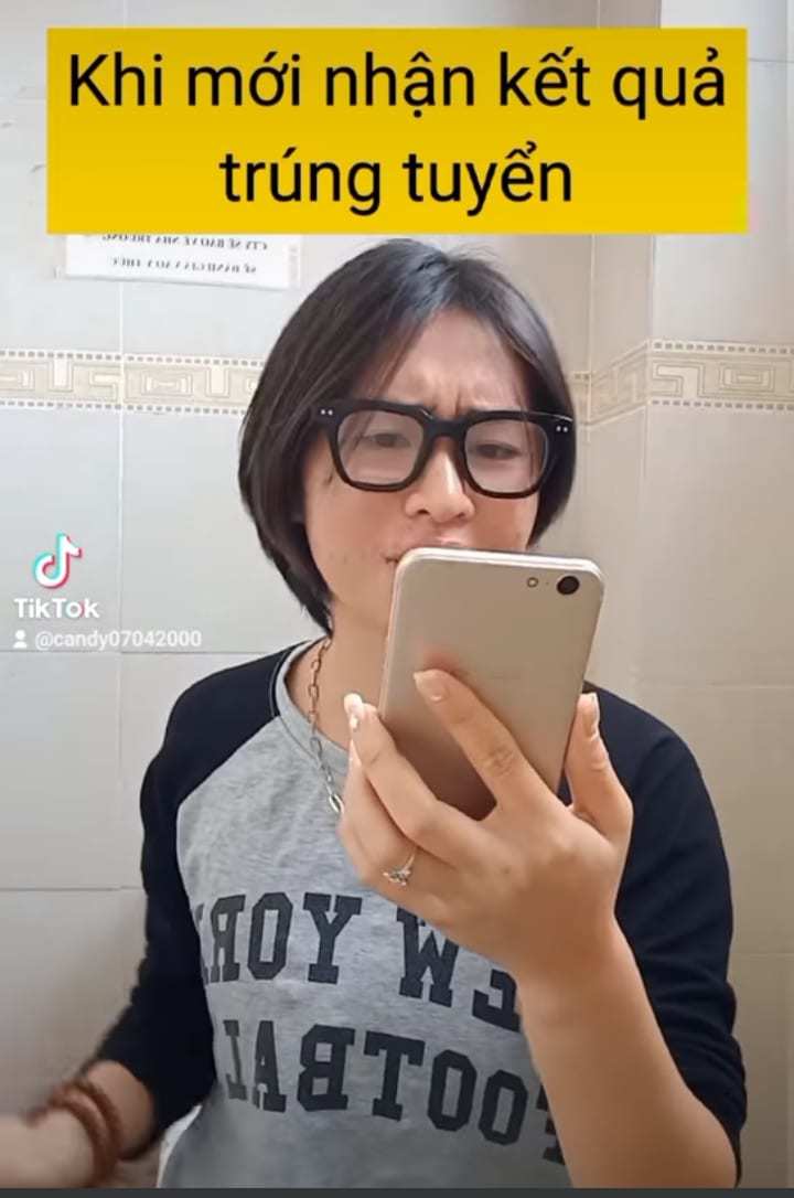 Chủ kênh Hồng Sinh Viên: 'Nhớ đời' quay clip, livestream TikTok trong nhà vệ sinh suốt 2 tháng!