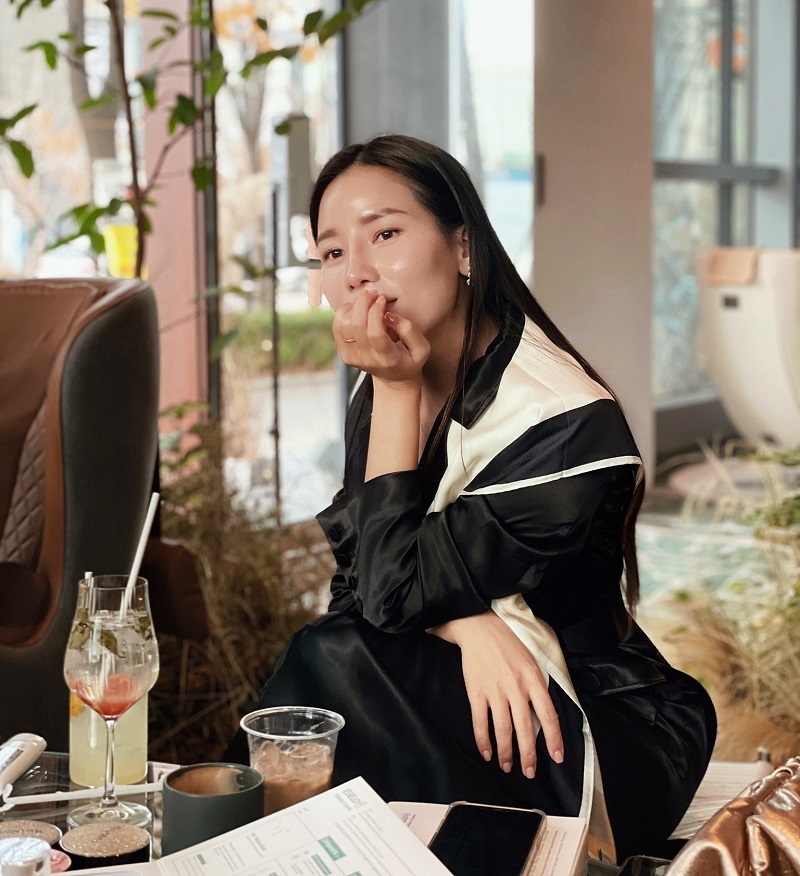 Cô gái Việt ngồi quán cà phê khu nhà giàu Gangnam nhiều tháng ròng để học cách kiếm tiền ở xứ sở 'Kim chi'