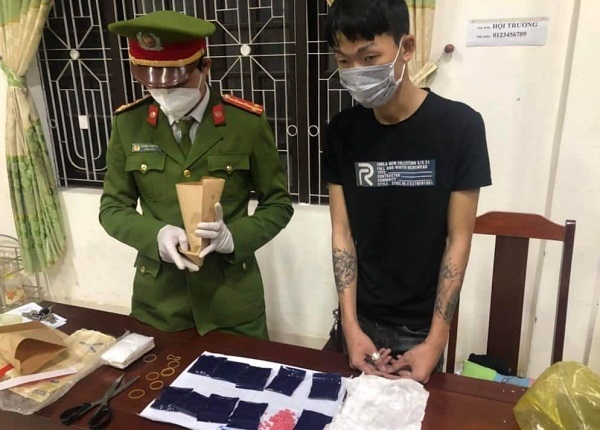 Hired a taxi from Hue to Quang Tri to buy 6,000 pills and was caught on the way back