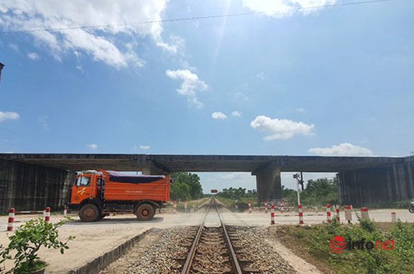 Hue: Preparing to build a railway overpass with an investment of more than 65 billion unfinished for nearly 10 years