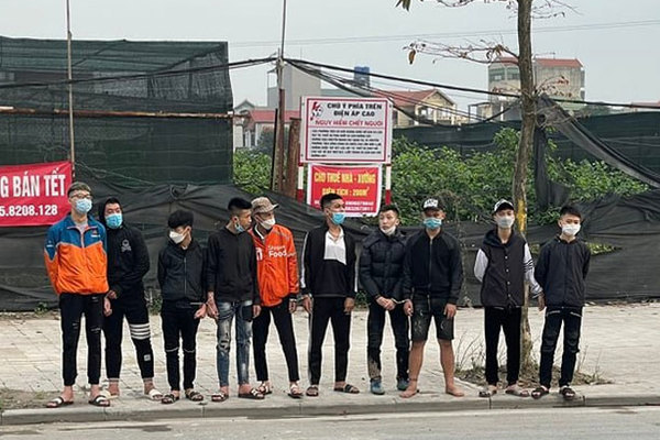 Continue to arrest 2 groups of young people with more than 80 people fighting in Hanoi during the night