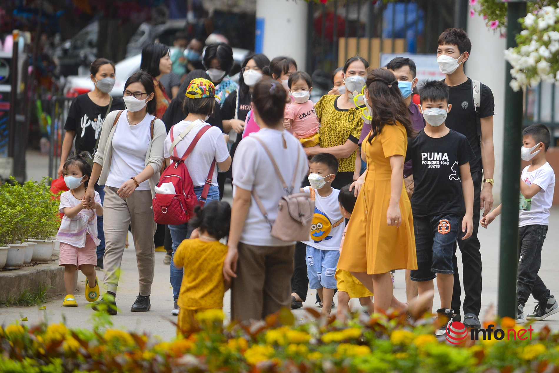 Hà Nội: Công viên Thủ Lệ 'thất thủ' ngày cuối tuần