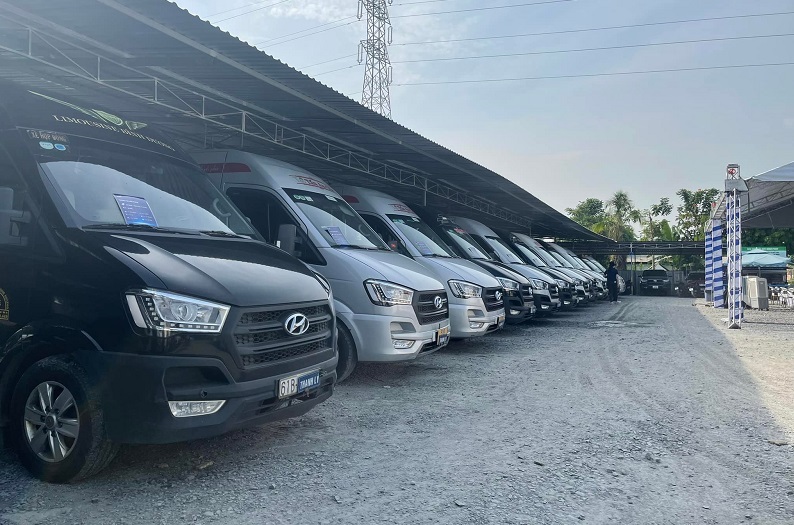 The famous limousine company in Quang Ninh was forced by the bank, and the situation of cars was lined up waiting for liquidation at banks.