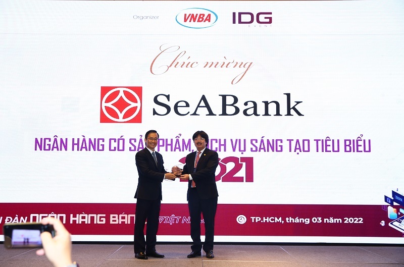 SeABank was honored with 2 awards “Typical Vietnamese Bank in 2021”