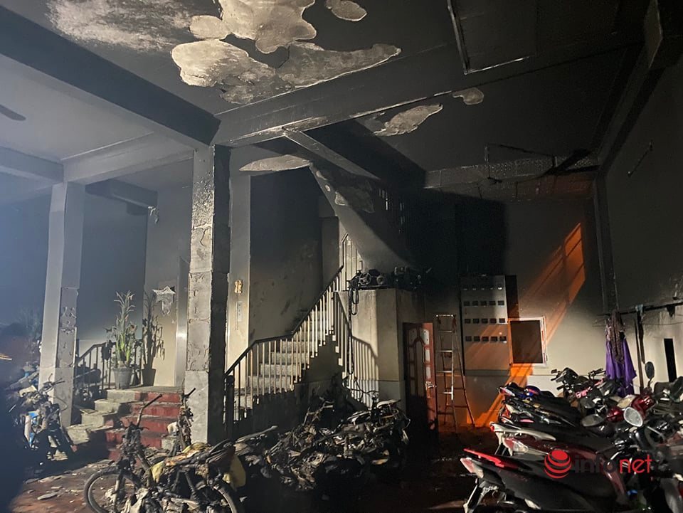 Hà Nội: Cháy nhà cao tầng trong ngõ Phú Đô, nhiều xe máy bị thiêu rụi, 1 người tử vong