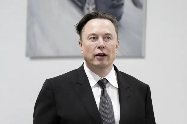 Elon Musk giữ vững ngôi vị dẫn đầu trong Top 10 người giàu nhất thế giới
