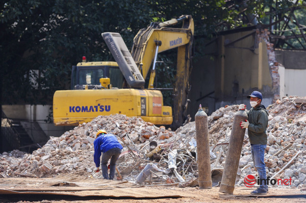 Bí thư Hà Nội yêu cầu dừng việc tháo dỡ nhà cổ 4 mặt tiền ở quận Ba Đình để xây cao ốc
