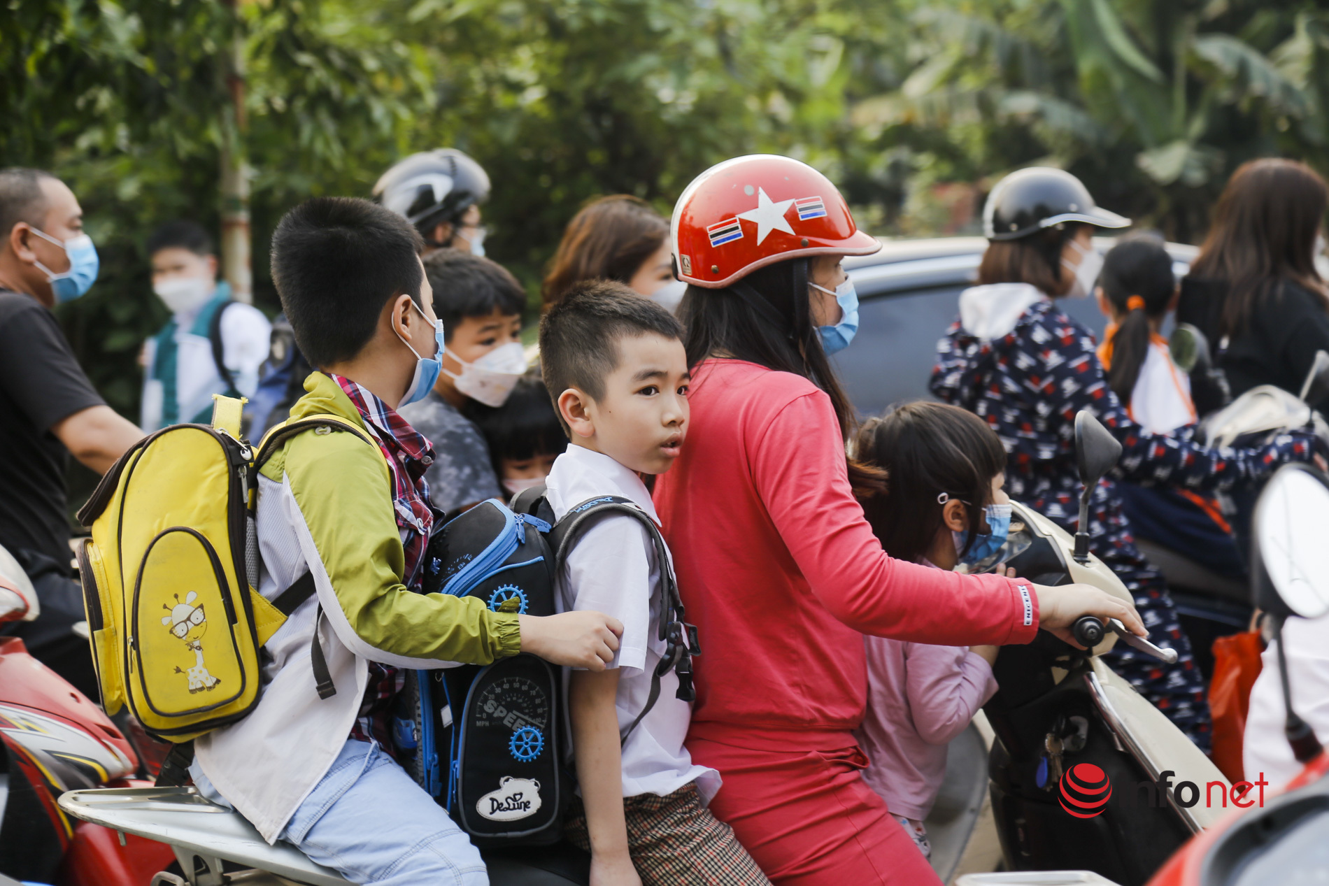 ùn tắc,học sinh đến trường,giao thông Hà Nội,an toàn giao thông,tắc đường
