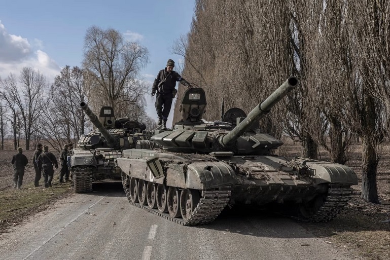 Trung Quốc 'đứng ngồi không yên' về loại vũ khí Mỹ đang chuyển cho Ukraine