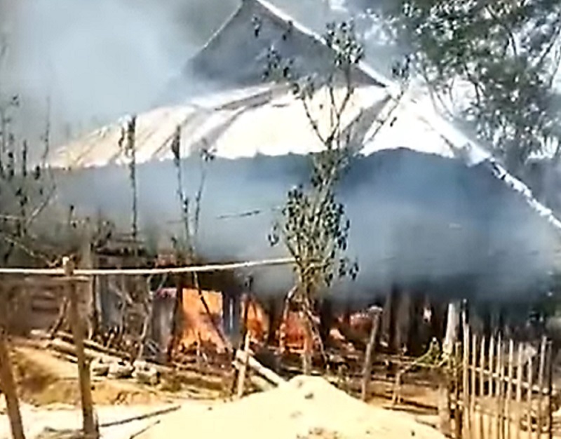Liên tiếp cháy nhà sàn ở vùng biên xứ Nghệ