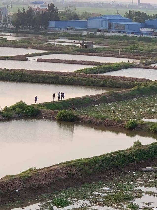 Young 9X Nam Dinh bravely jumped 30m from the bridge to save the girl: Formerly a navy soldier, obsessed with the question 'why did you save me?'