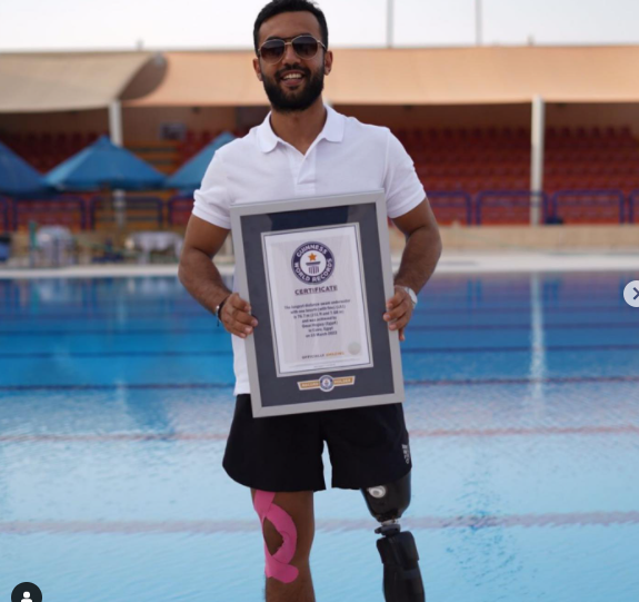 Losing his leg in an accident, the man who set 2 world records in swimming made everyone respect