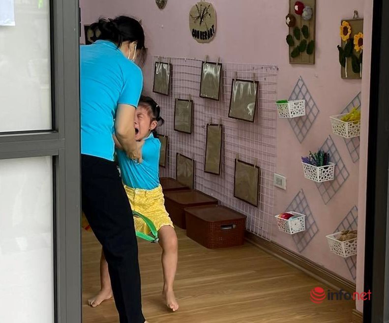 Hà Nội: Trẻ nhỏ khóc váng trường mầm non sáng nay
