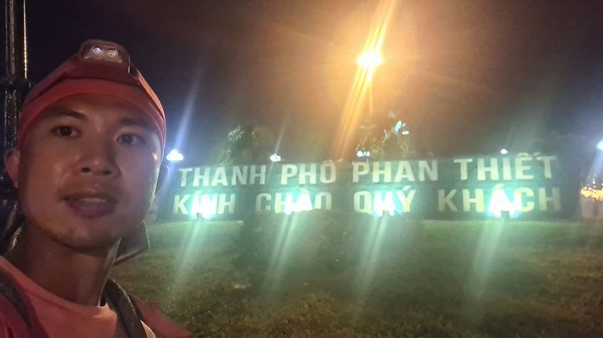 Meet the guy who walked through Vietnam '0 dong' in 56 days