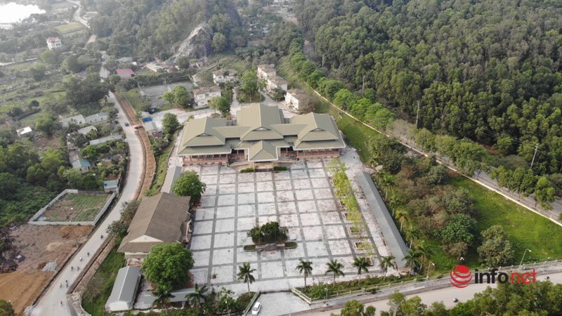 Trung tâm hội nghị hơn 160 tỷ đồng bị bỏ hoang, nhếch nhác giữa lòng TP Thanh Hóa