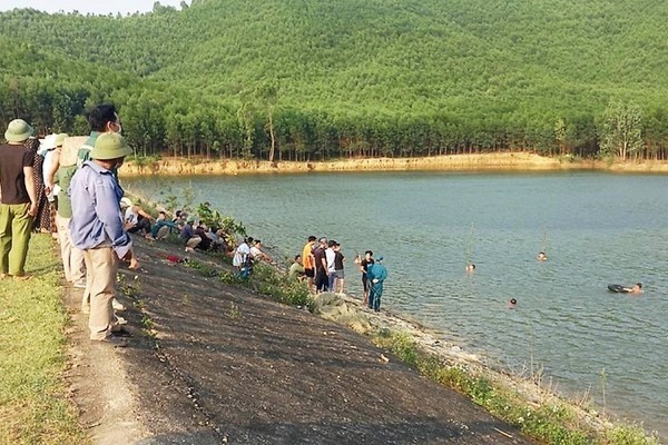 Heartbreaking drowning case in Nghe An: Found the body of the 4th female student