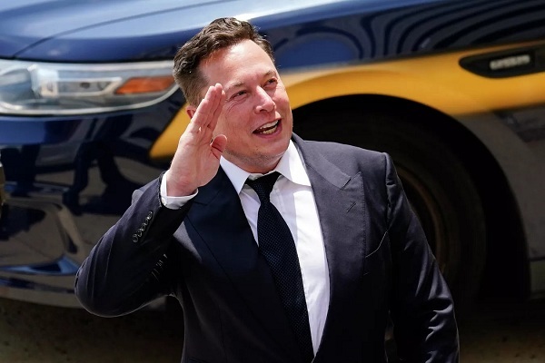 Tỷ phú Elon Musk tuyên bố ‘nóng’ về Twitter