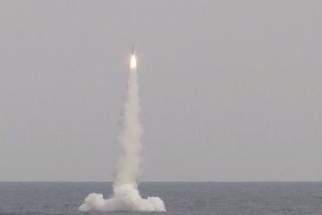 Cận cảnh tàu ngầm Nga lần đầu tiên phóng tên lửa Kalibr tấn công Ukraine