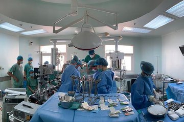 Bệnh nhân 37 tuổi suy tim giai đoạn cuối được ghép tim thành công ở Huế