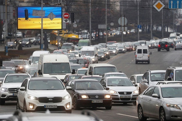 thumbnail - Quan chức Ukraine muốn bỏ biển số xe có các ký tự ‘Z’ và ‘V’