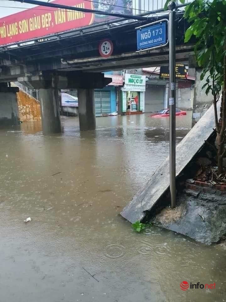 Lạng Sơn: Sau mưa lớn, nhiều tuyến đường ngập nặng, 1 người tử vong