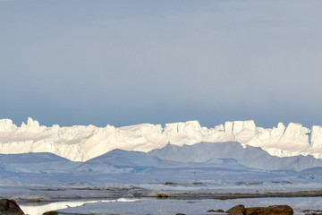 Phát hiện hồ nước mang bí mật lịch sử 34 triệu năm ở Nam Cực