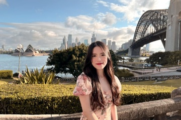 Cô gái Hà Nội sinh năm 2000 sở hữu dung mạo xinh đẹp, xuất sắc giành 5 học bổng tại Úc