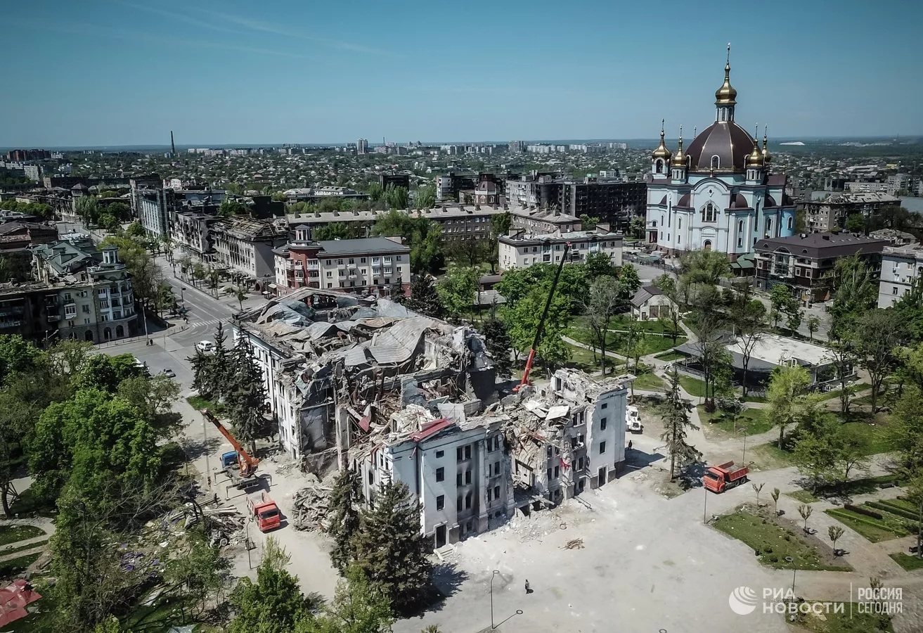 Tình hình Nga-Ukraine: Ông Zelensky ký luật cấm các đảng thân Nga, Mỹ-NATO tiếp tục thảo luận về hỗ trợ Ukraine