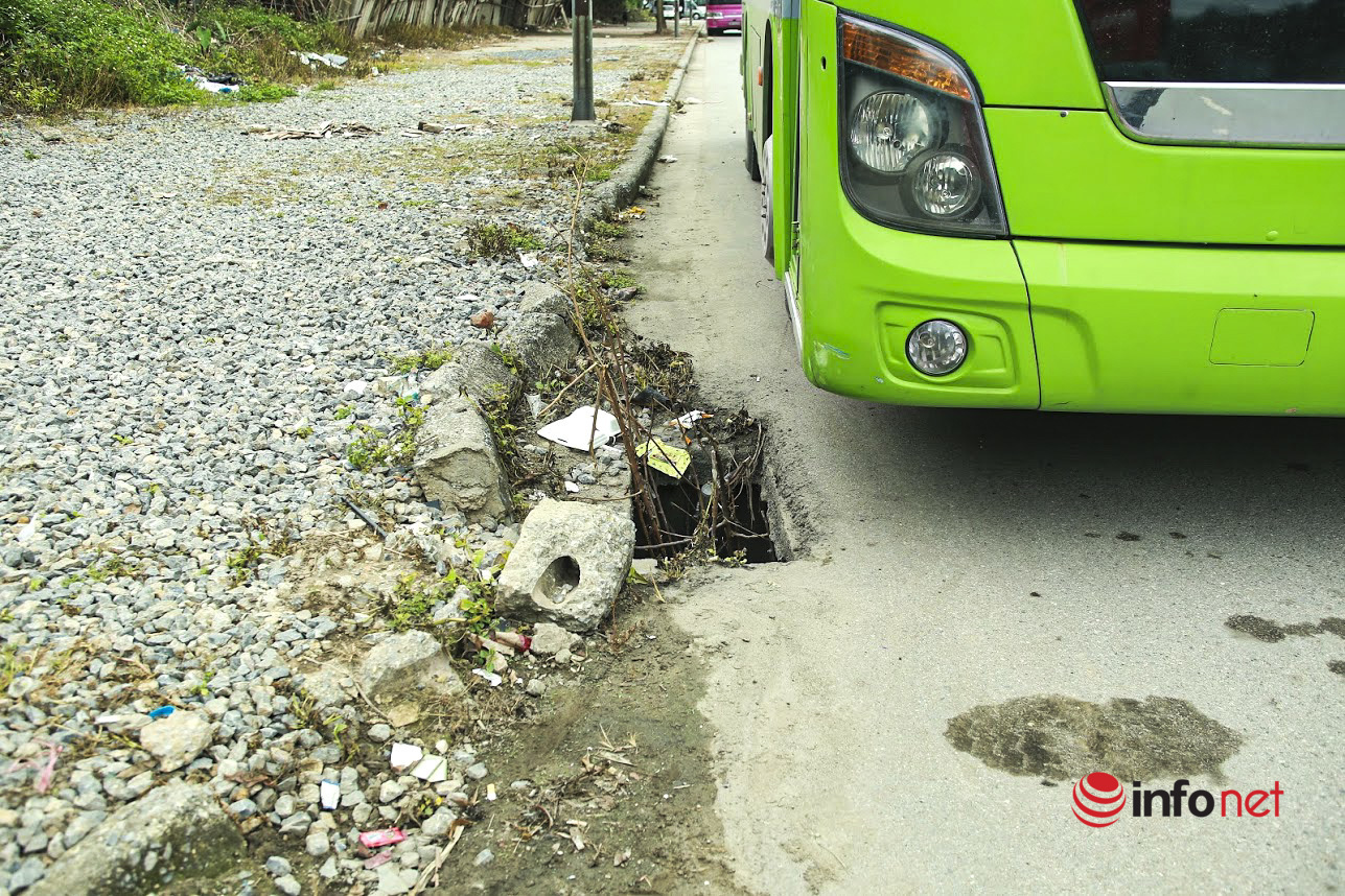 Hanoi: Dozens of manholes open the lid to 'trap' passersby