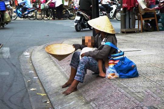 Why did Da Nang abolish the decision to bring vagrant beggars into the sponsoring establishment?