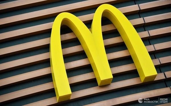Nhiều người Anh buộc phải ‘tá túc’ ở McDonald’s vì giá cả tăng vọt