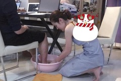 Hoa hậu Phương Lê ly hôn: Hình ảnh 'quỳ gối rửa chân cho chồng' đã trở thành quá khứ