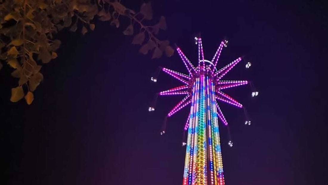 The 140 meter high Ferris wheel challenges anyone who is adventurous