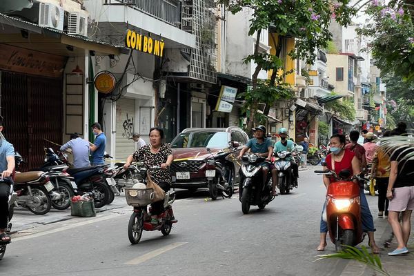 Hanoi police are clarifying the suspicion of a man with a gun causing trouble in the old town