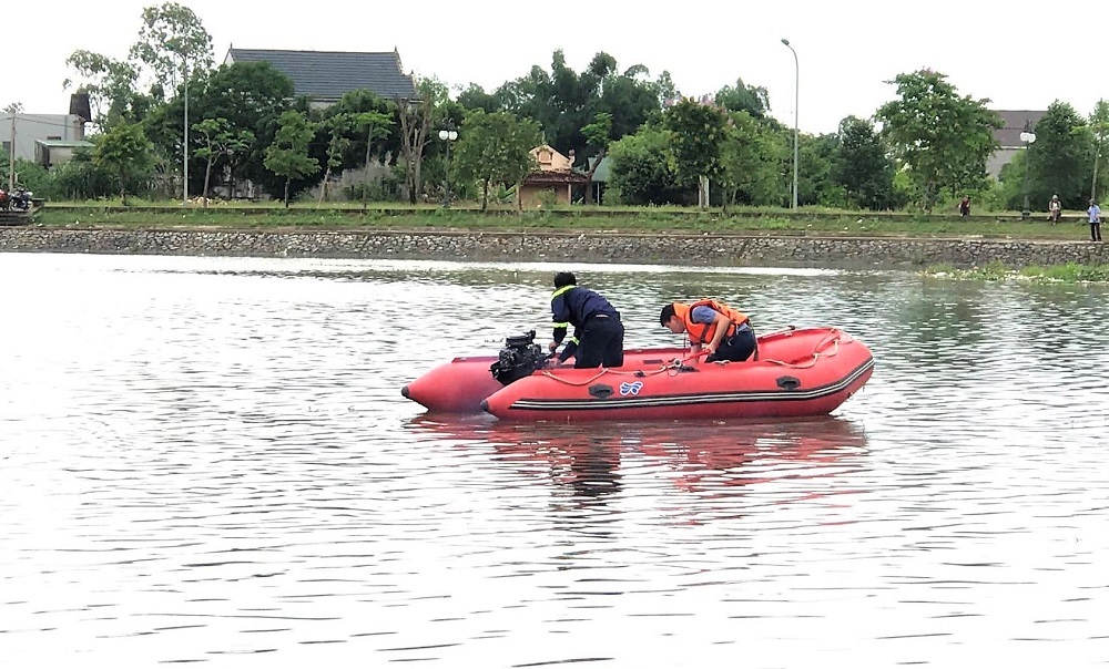 Found missing man while fishing;  looking at the bodies of mother and daughter floating in the river Bung