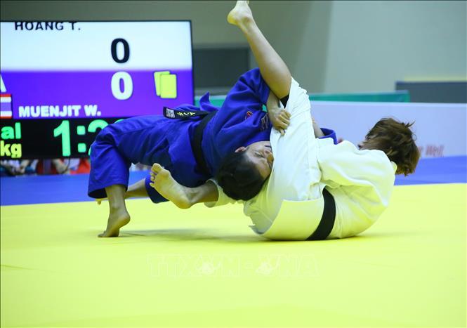 SEA Games 31: Judo athlete Hoang Thi Tinh caused a 'fever' with a cute moment when she just defeated her opponent to win the Gold Medal