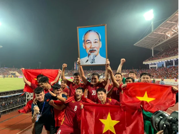 U23 Việt Nam vô địch SEA Games 31: Giọt nước mắt cuối trận của thầy Park và màn ăn mừng xúc động của tuyển thủ