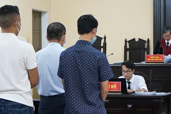 Making false records, the head of the cardiology department and two subordinates appeared in court
