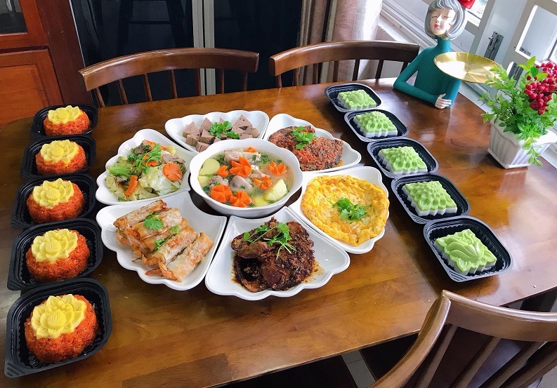 Mom makes 8X show off her neat ‘super’ kitchen with a series of delicious dishes